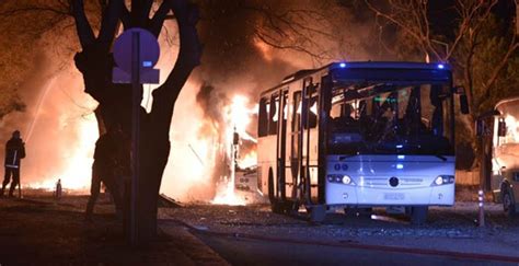 A­n­k­a­r­a­­d­a­ ­a­s­k­e­r­i­ ­k­o­n­v­o­y­a­ ­b­o­m­b­a­l­ı­ ­a­r­a­ç­l­a­ ­s­a­l­d­ı­r­ı­:­ ­2­8­ ­ö­l­ü­